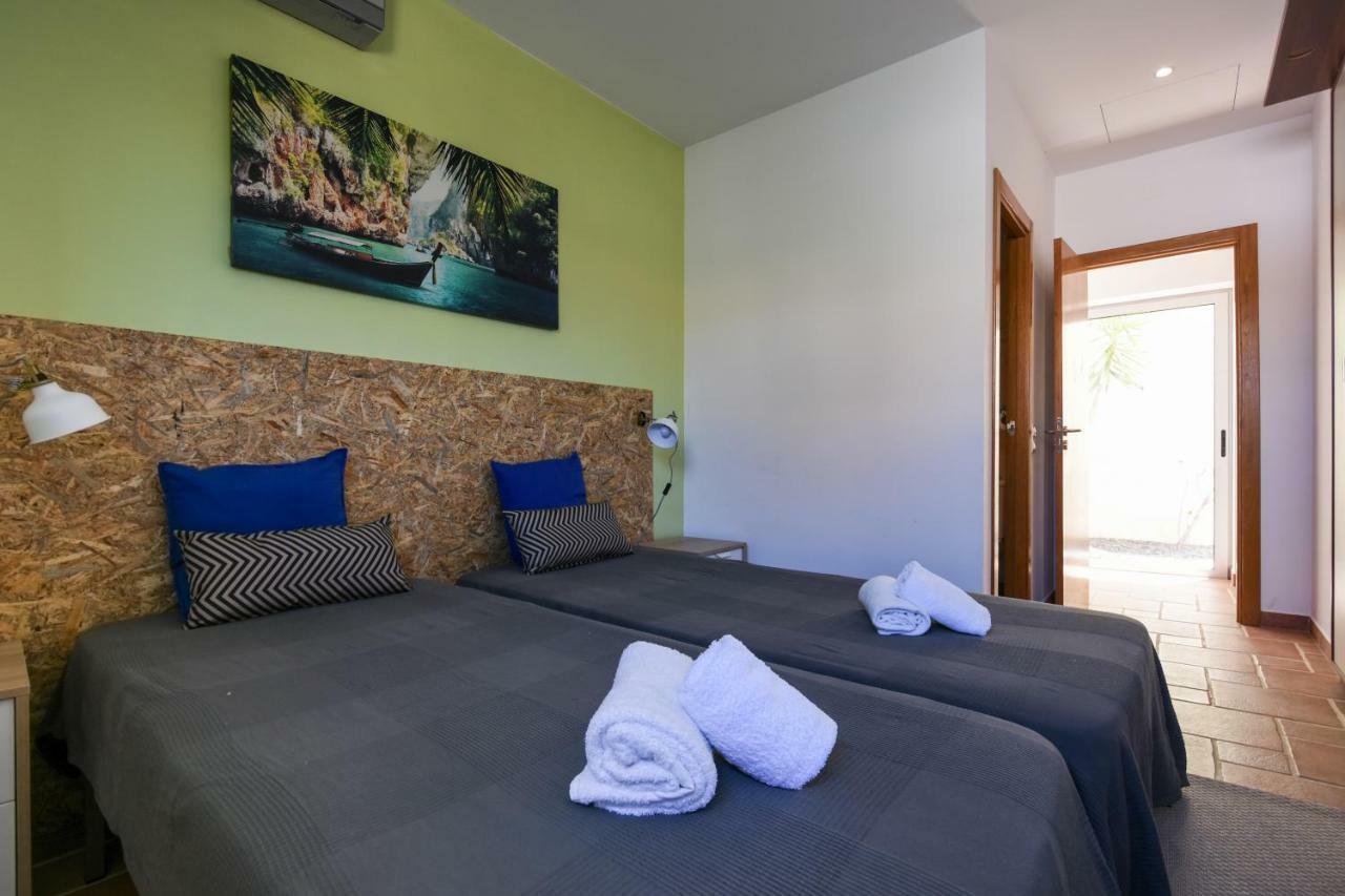 Pe Na Areia - Guest House วีลาเรอัลเดซานโตอันโตนิโอ ภายนอก รูปภาพ
